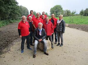 Freuen sich auf die Fertigstellung: erstes Probesitzen