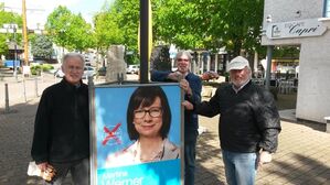 Die Plakataufsteller in Aktion