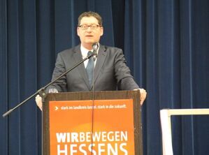 Thorsten Schäfer-Gümbel gratuliert dem Ortsverein